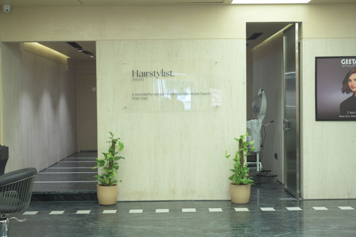 Affordable salon in Sultanpur